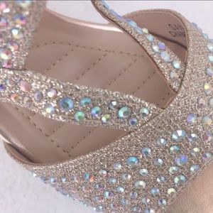 Formal High Heel Wedge Sandal with Crystal Embellishments; Bella Maria sz 7; 37